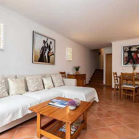 Villa Monte Do Morgado House *